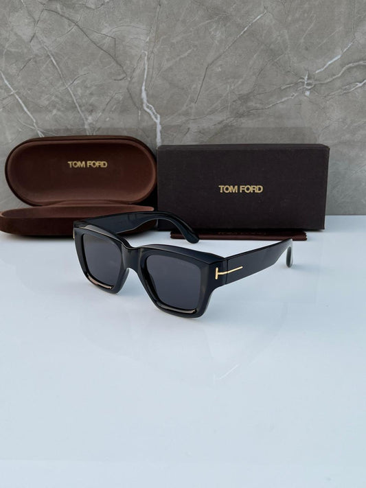 TOM FORD