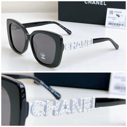 *CHANEL**
